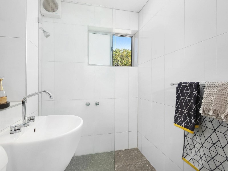 2/84 Collier Crescent, Brunswick West VIC 3055