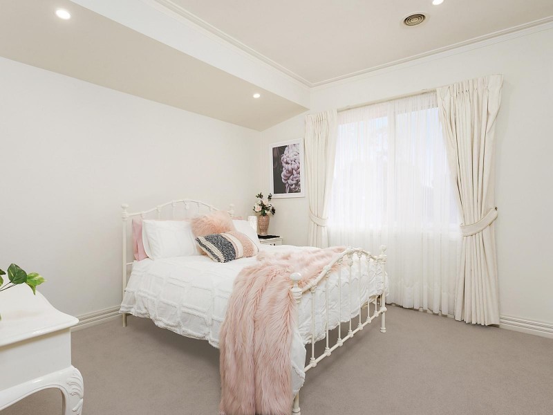 24 School Court, Oak Park VIC 3046