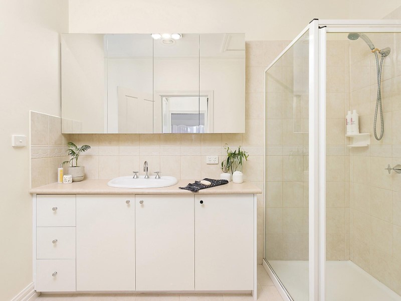 24 School Court, Oak Park VIC 3046