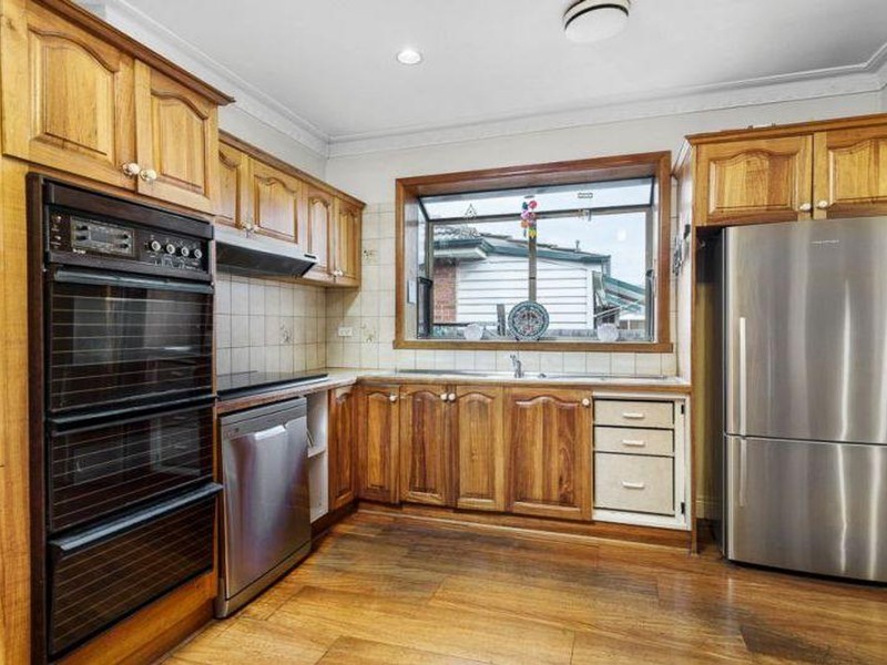 37 Dale Avenue, Pascoe Vale VIC 3044