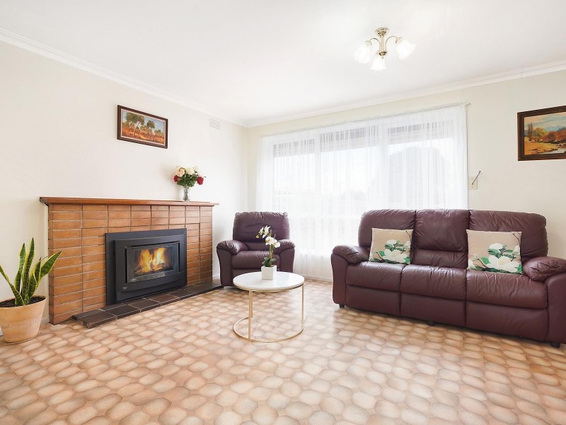 8 Somerlayton Crescent, Fawkner VIC 3060