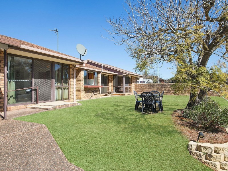 12 Brooks Street, Kurri Kurri NSW 2327