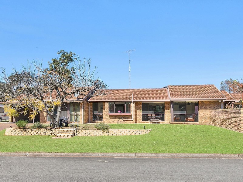 12 Brooks Street, Kurri Kurri NSW 2327