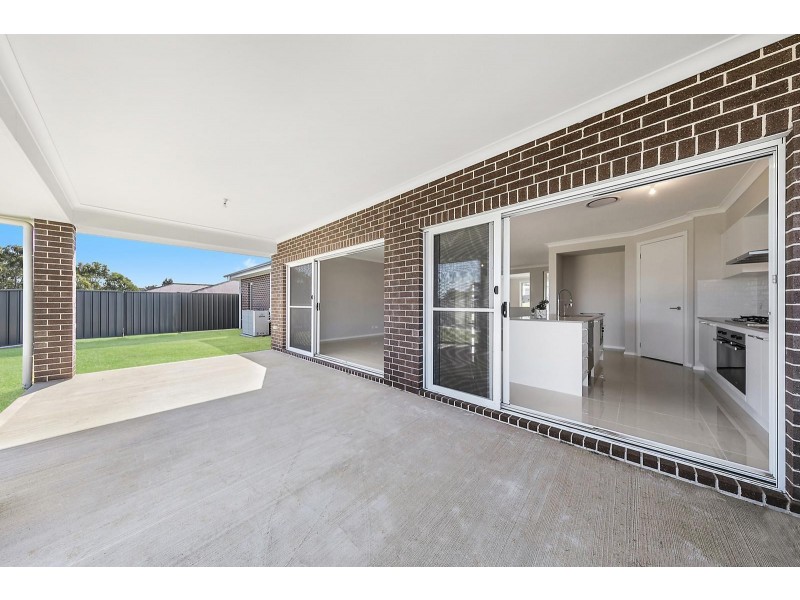 1/25 Woodlands Drive, Weston NSW 2326
