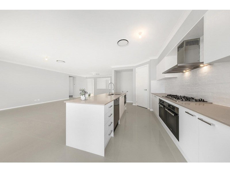 1/25 Woodlands Drive, Weston NSW 2326
