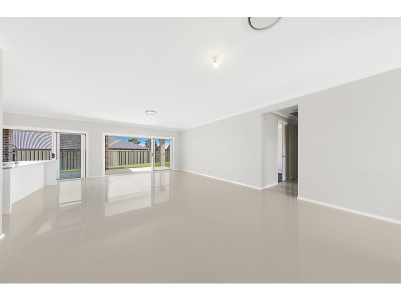1/25 Woodlands Drive, Weston NSW 2326