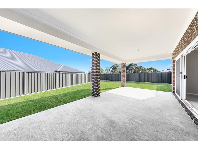 1/25 Woodlands Drive, Weston NSW 2326