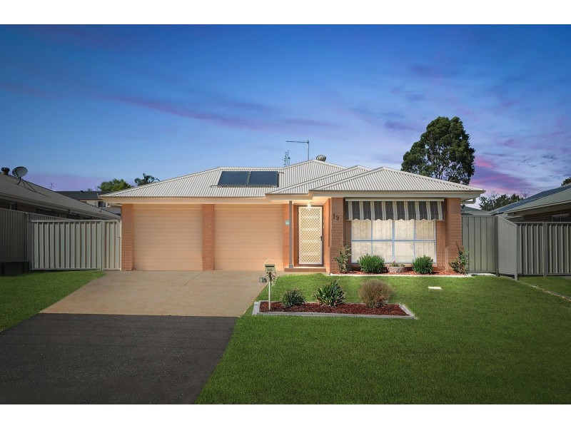 19 John Street, Ellalong NSW 2325