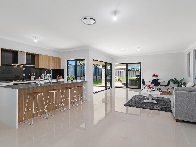 1/36A Woodlands Drive, Weston NSW 2326
