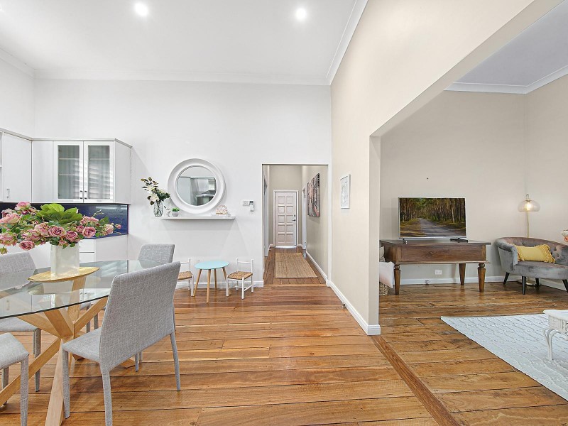 24 Melbourne Street, Abermain NSW 2326