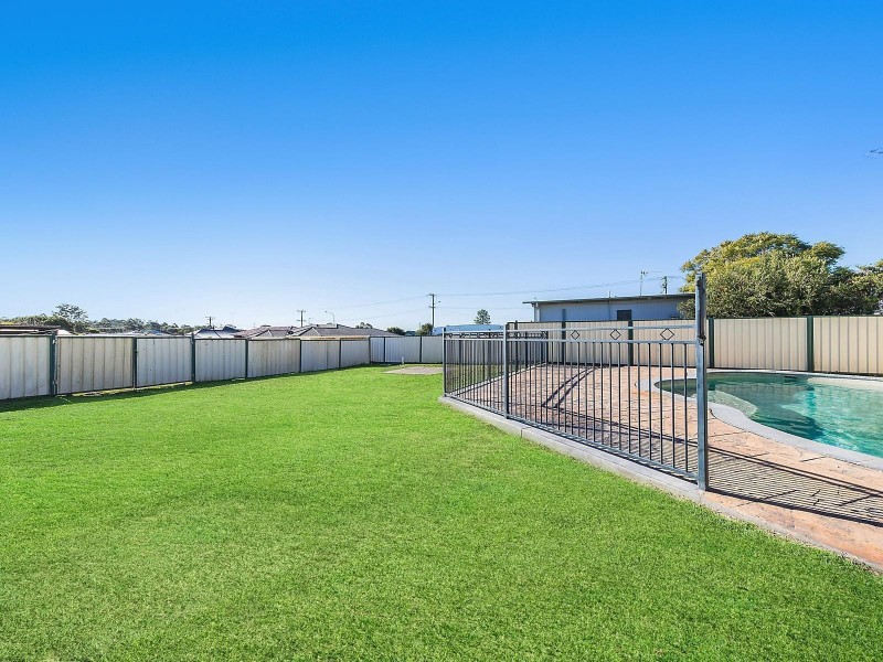 6 John Street, Cessnock NSW 2325