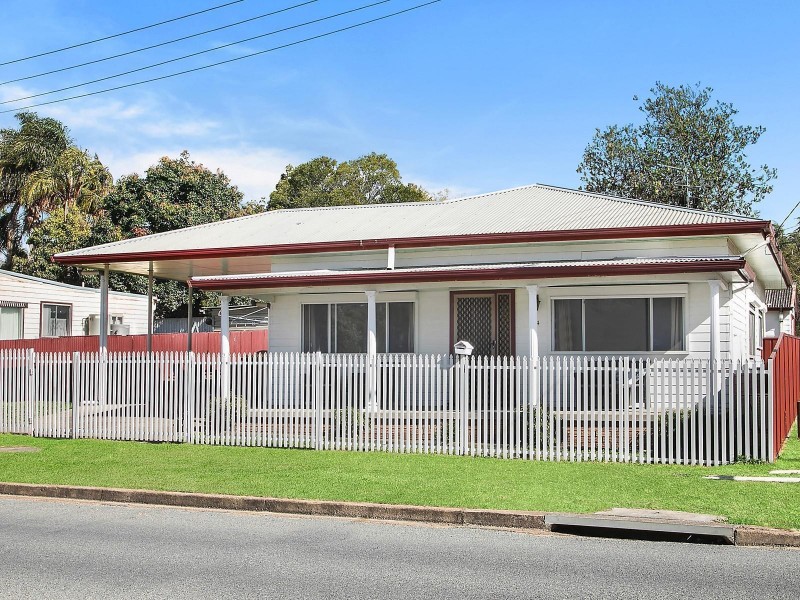 4 Orange Street, Abermain NSW 2326