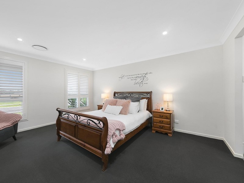 4 Zinfandel Circuit, Cessnock NSW 2325