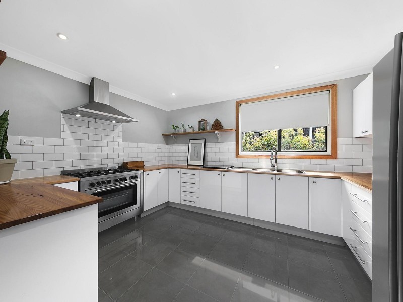 42 Alexander Street, Ellalong NSW 2325