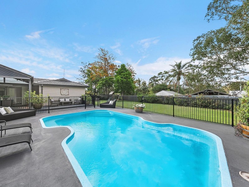 42 Alexander Street, Ellalong NSW 2325