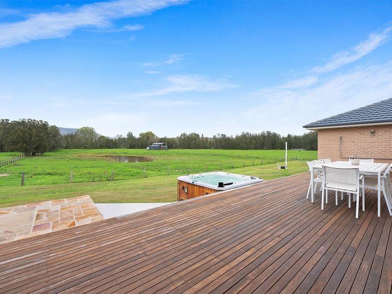 32 South Street, Ellalong NSW 2325