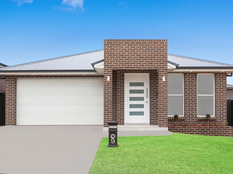 9 Oberon Street, Riverstone NSW 2765