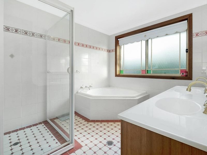 63 Wavehill Avenue, Windsor Downs NSW 2756