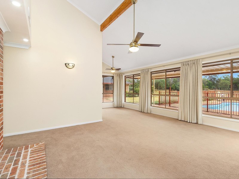 80 Canoona Avenue, Windsor Downs NSW 2756