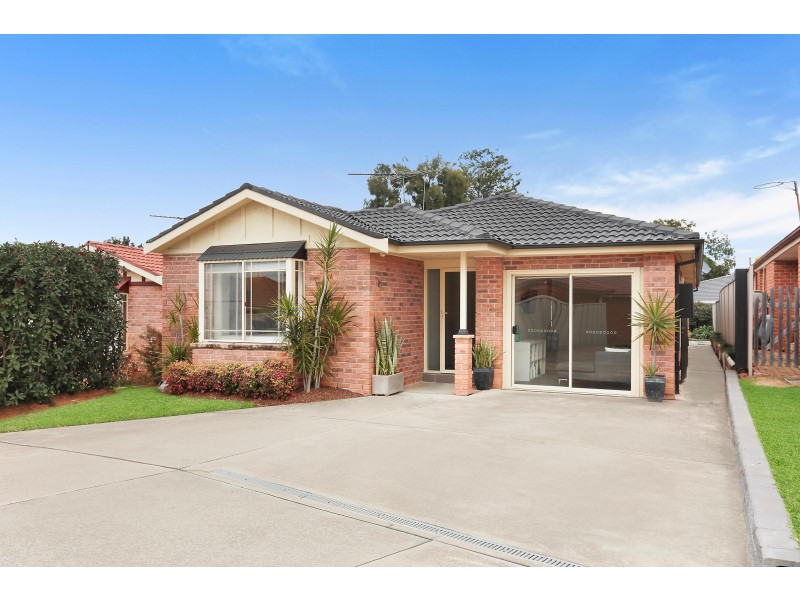 21 Olwen Place, Quakers Hill NSW 2763