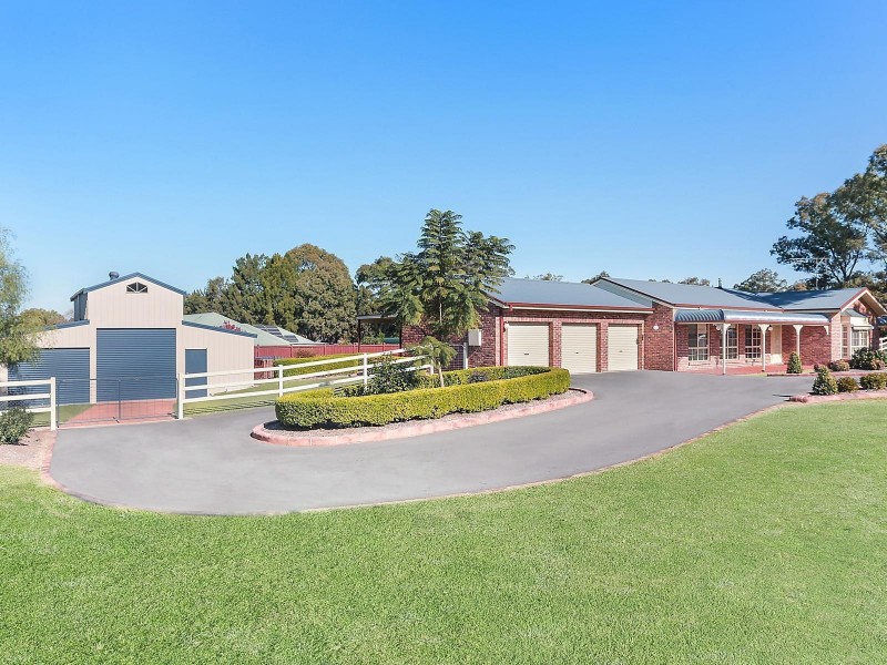 1 Oban Close, Windsor Downs NSW 2756