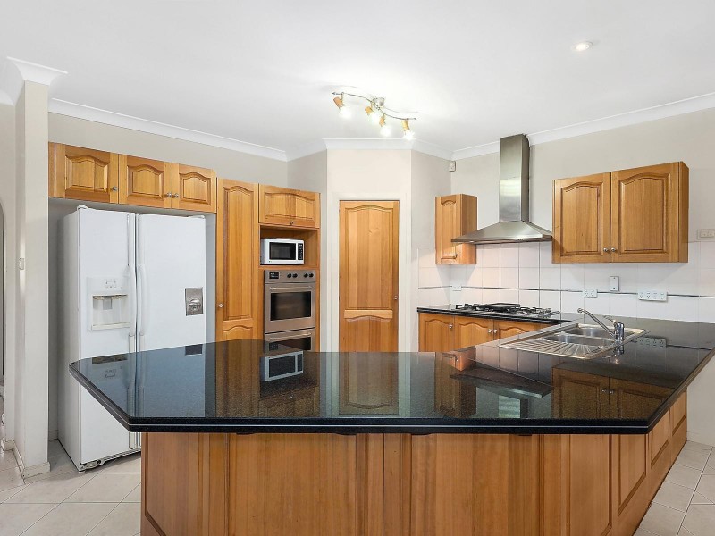 11 Tallowood Grove, Beaumont Hills NSW 2155