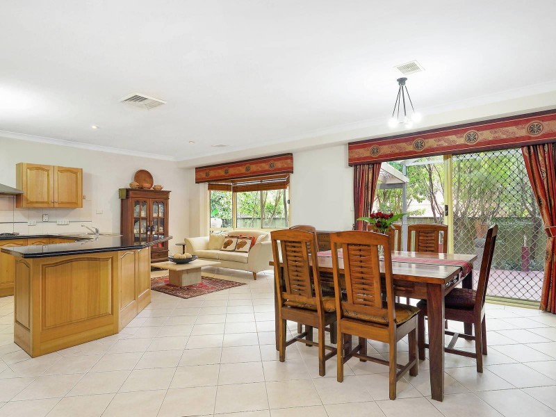 11 Tallowood Grove, Beaumont Hills NSW 2155