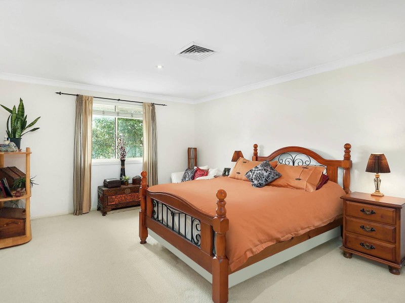11 Tallowood Grove, Beaumont Hills NSW 2155