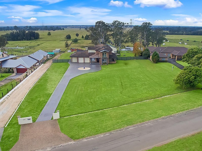 197 Willeroo Drive, Windsor Downs NSW 2756