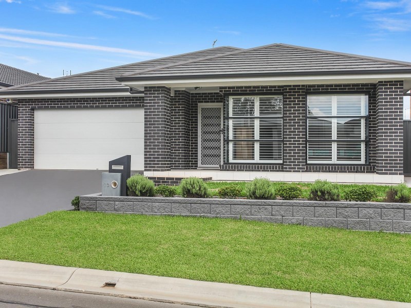 13 Titania Street, Riverstone NSW 2765