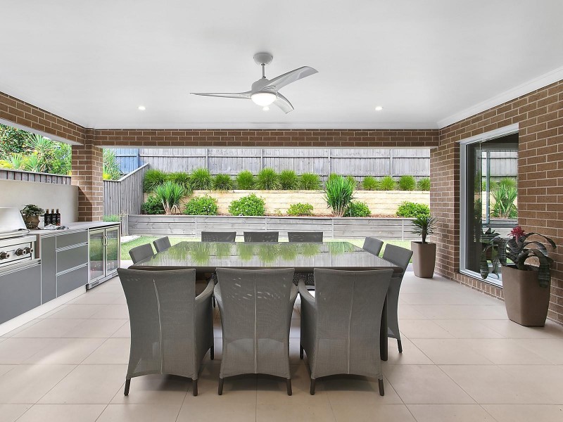 6 Chessington Terrace, Beaumont Hills NSW 2155