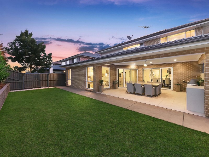 6 Chessington Terrace, Beaumont Hills NSW 2155