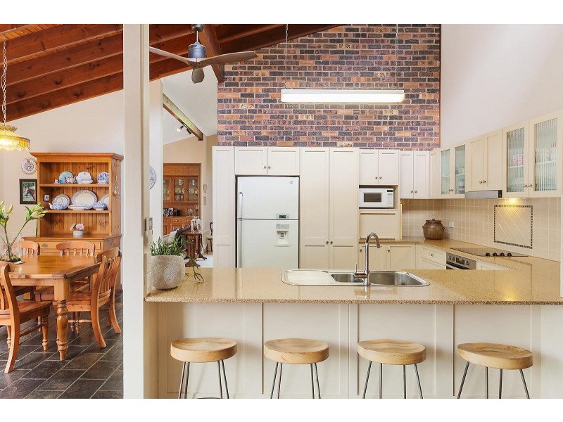 291A The Round Drive, Avoca Beach NSW 2251