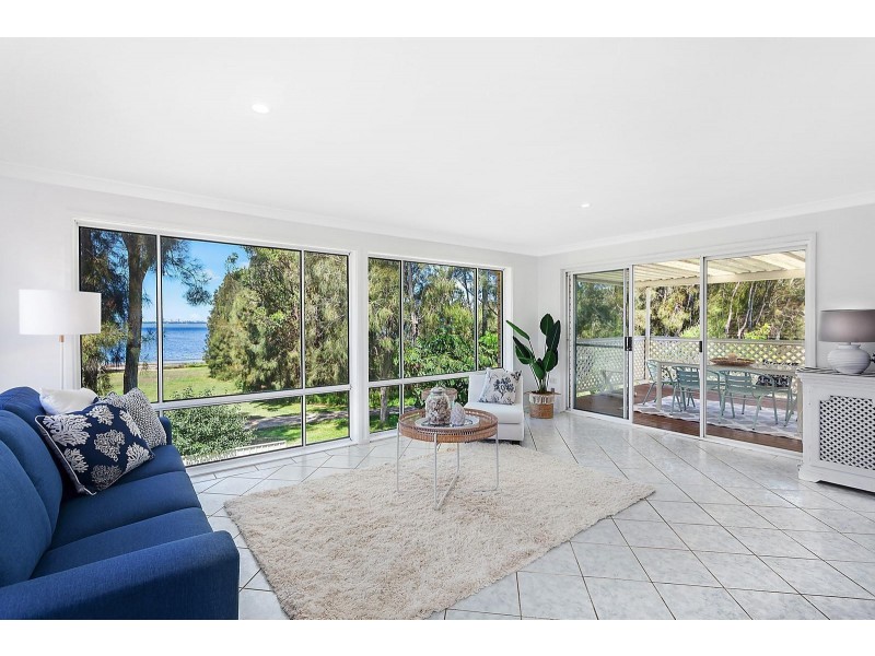 357 Lakedge Avenue, Berkeley Vale NSW 2261