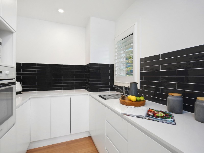 20 Endeavour Drive, Avoca Beach NSW 2251