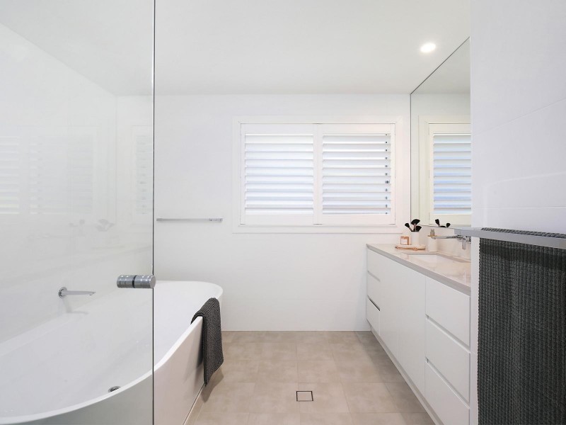 20 Endeavour Drive, Avoca Beach NSW 2251