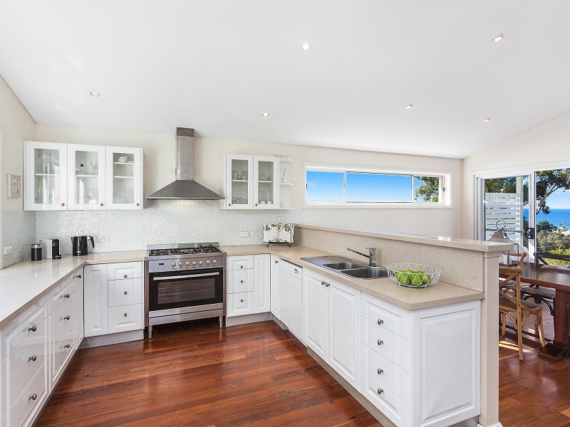 122 Hillside Road, Avoca Beach NSW 2251