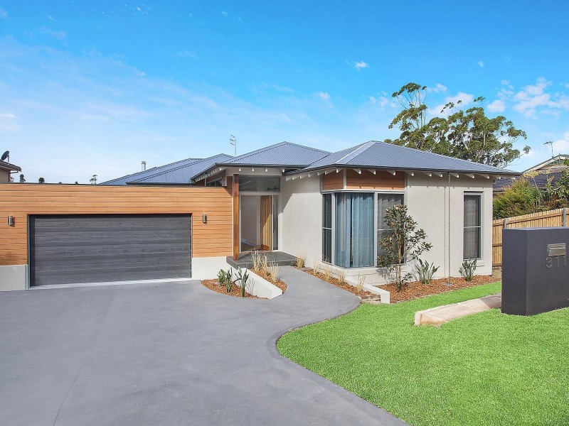 311 The Round Drive, Avoca Beach NSW 2251