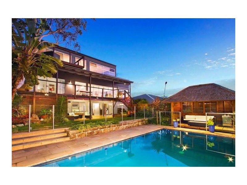 8 Carlisle Street, Wheeler Heights NSW 2097