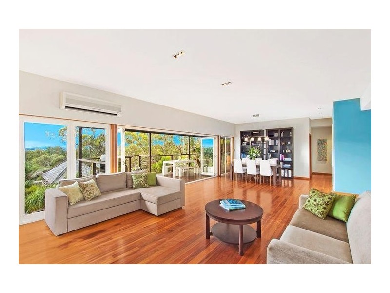 8 Carlisle Street, Wheeler Heights NSW 2097