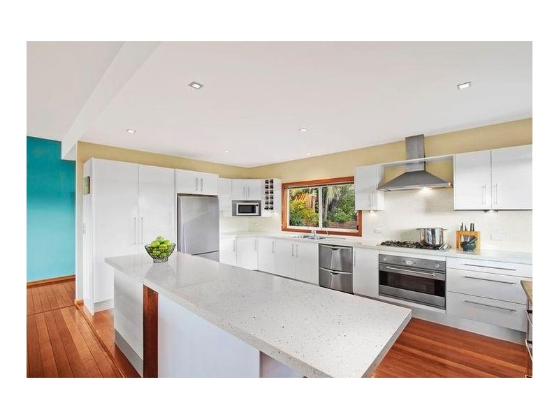 8 Carlisle Street, Wheeler Heights NSW 2097