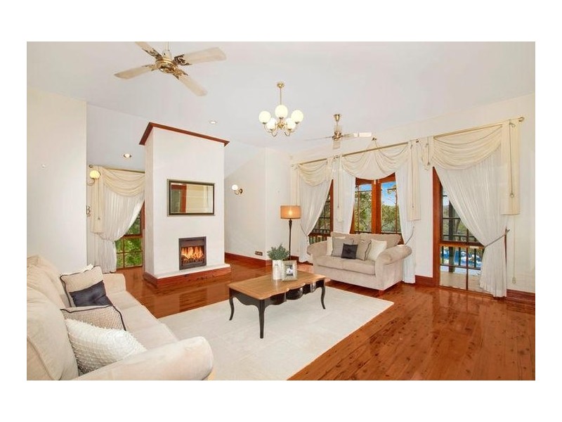 24 Quarter Sessions Road, Church Point NSW 2105