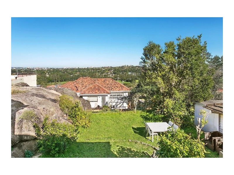 35 Jocelyn Street, North Curl Curl NSW 2099