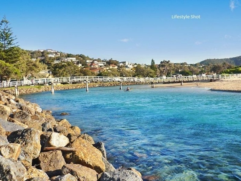 22 Belmore Street, Crescent Head NSW 2440