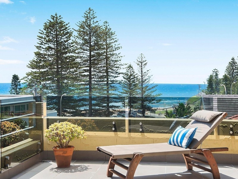 8 Eastbank Avenue, Collaroy NSW 2097