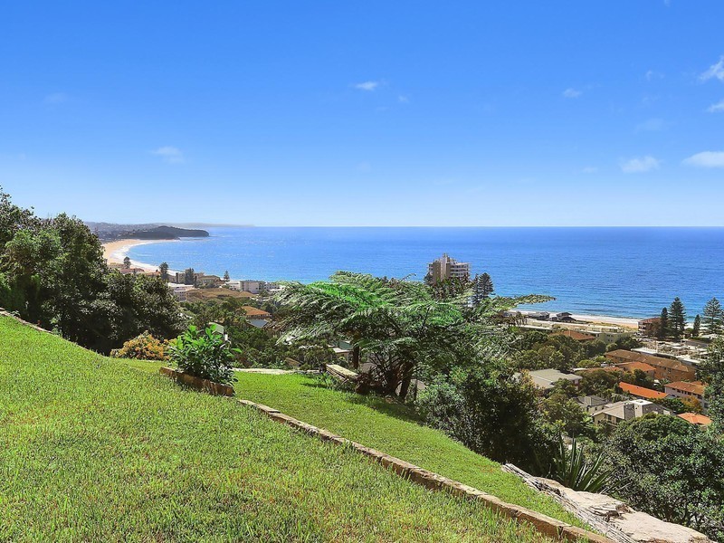 5 Edgecliffe Boulevard, Collaroy Plateau NSW 2097