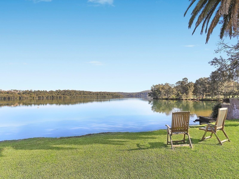 97 Wimbledon Avenue, North Narrabeen NSW 2101