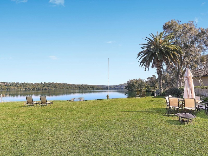 97 Wimbledon Avenue, North Narrabeen NSW 2101