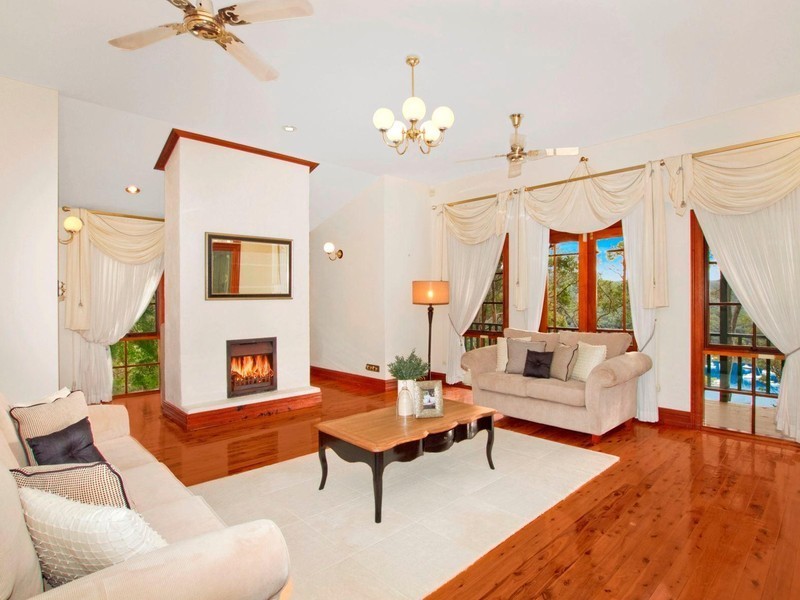 24 Quarter Sessions Road, Church Point NSW 2105