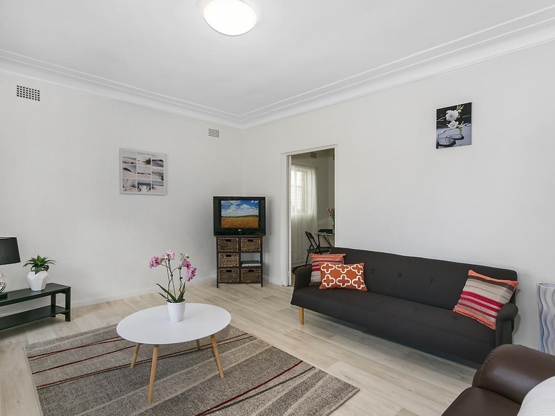 5 Surfers Parade, Freshwater NSW 2096